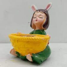 Sitting Dollvine Planterella pot for Feel the freshness